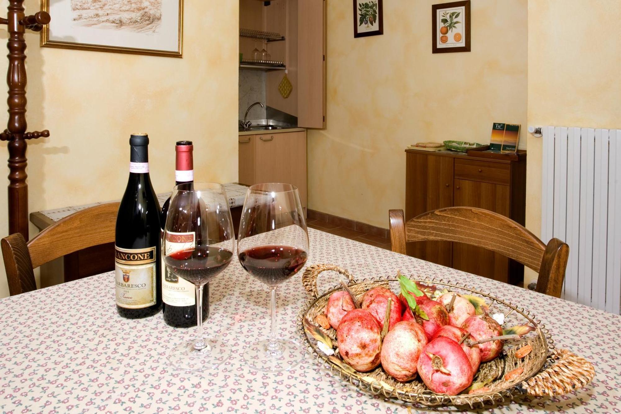 Agriturismo Antichi Poderi Gallina Neive Dış mekan fotoğraf